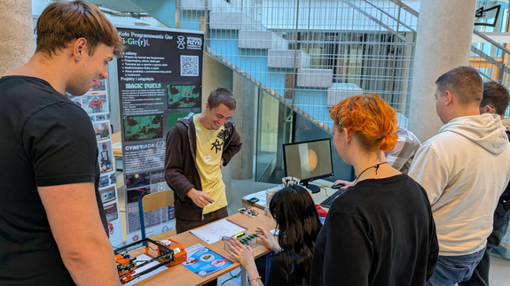 Stoisko Koła Programowania Gier.